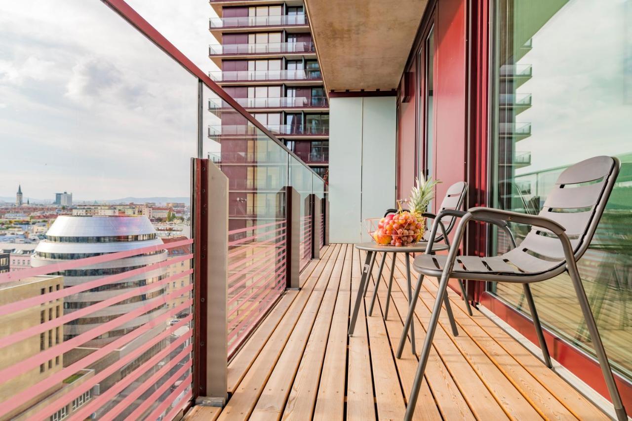 Triiiple Tower Dream Apartments With Rooftop-Summer-Pool Bécs Kültér fotó