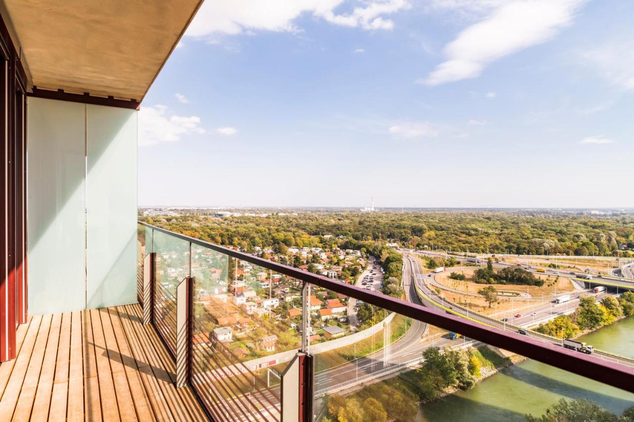 Triiiple Tower Dream Apartments With Rooftop-Summer-Pool Bécs Kültér fotó